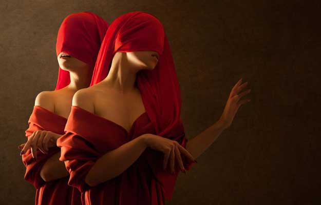 two-girls--blindfolded